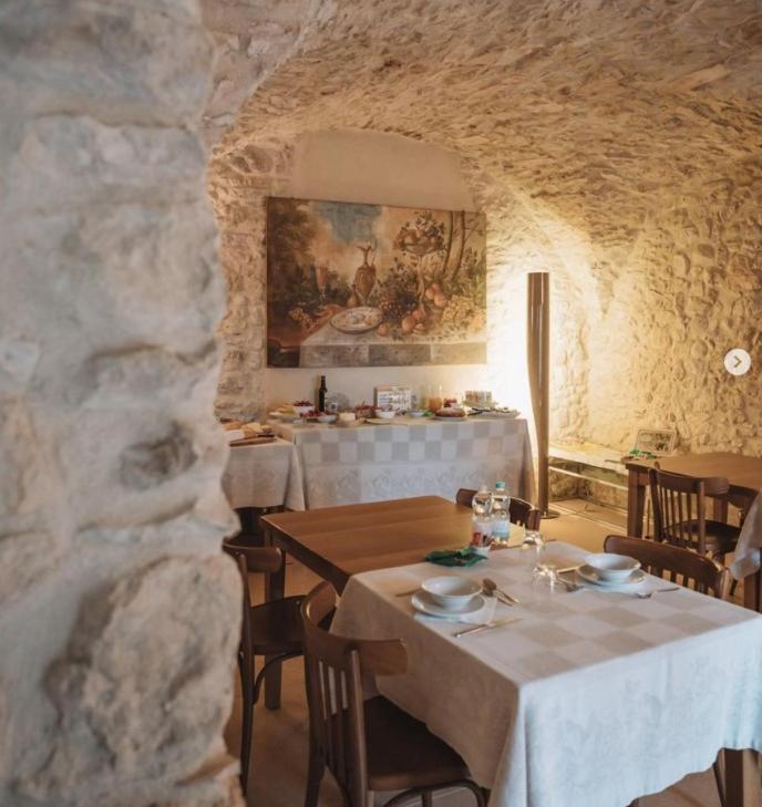פומאנה Agriturismo Valentina Cubi מראה חיצוני תמונה
