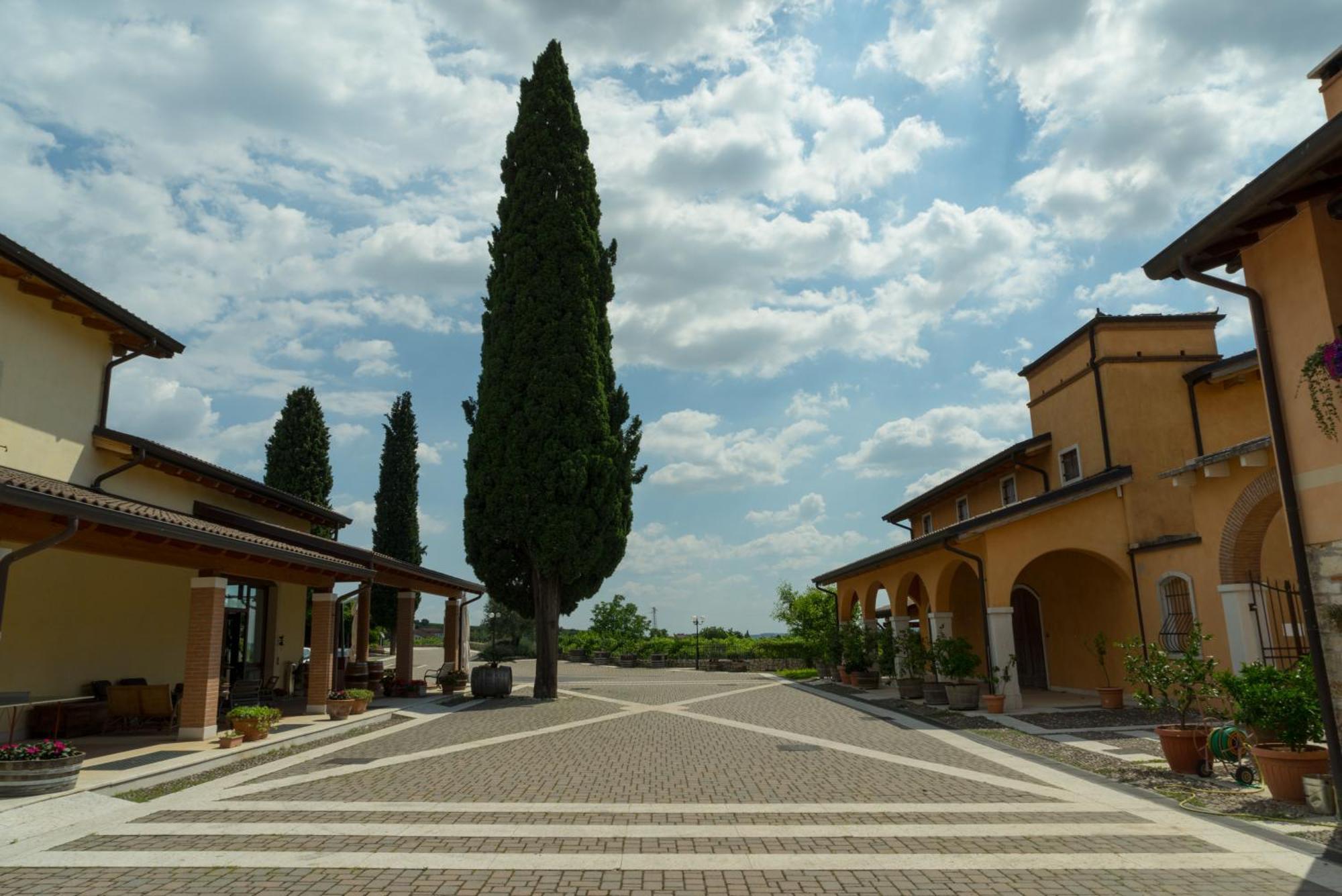 פומאנה Agriturismo Valentina Cubi מראה חיצוני תמונה