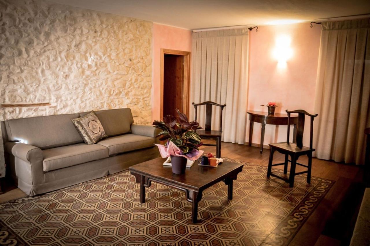 פומאנה Agriturismo Valentina Cubi מראה חיצוני תמונה