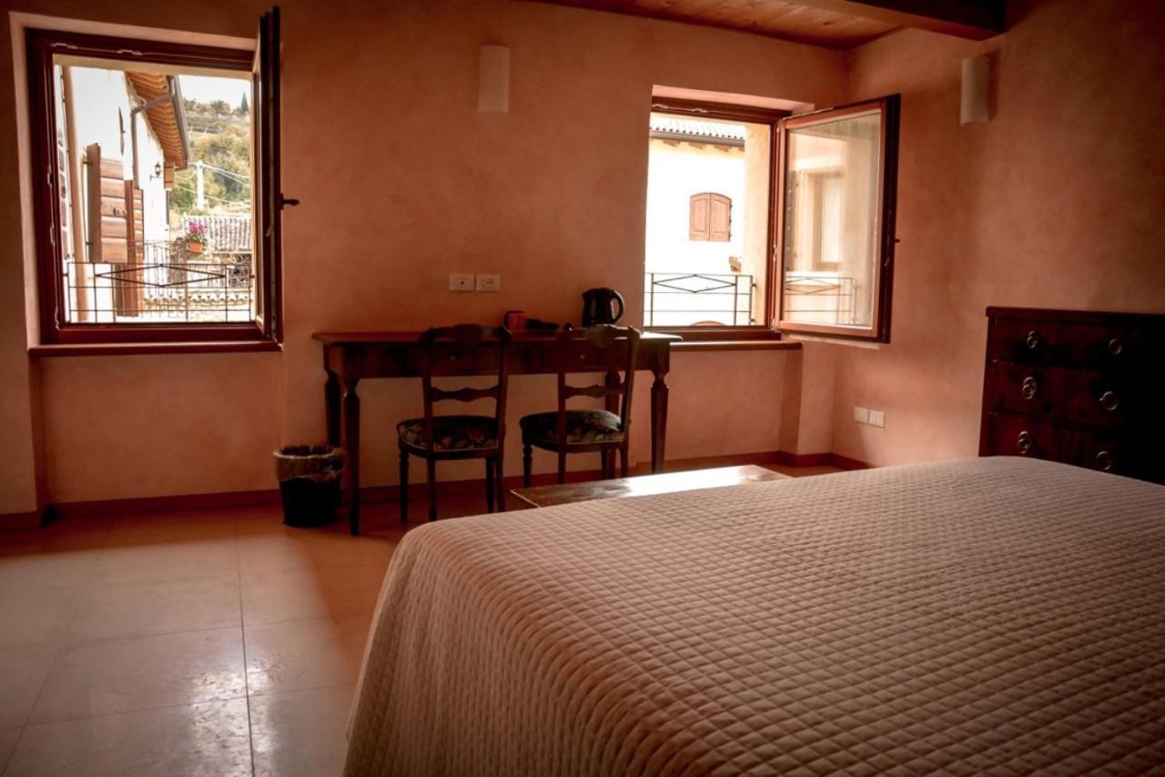 פומאנה Agriturismo Valentina Cubi מראה חיצוני תמונה